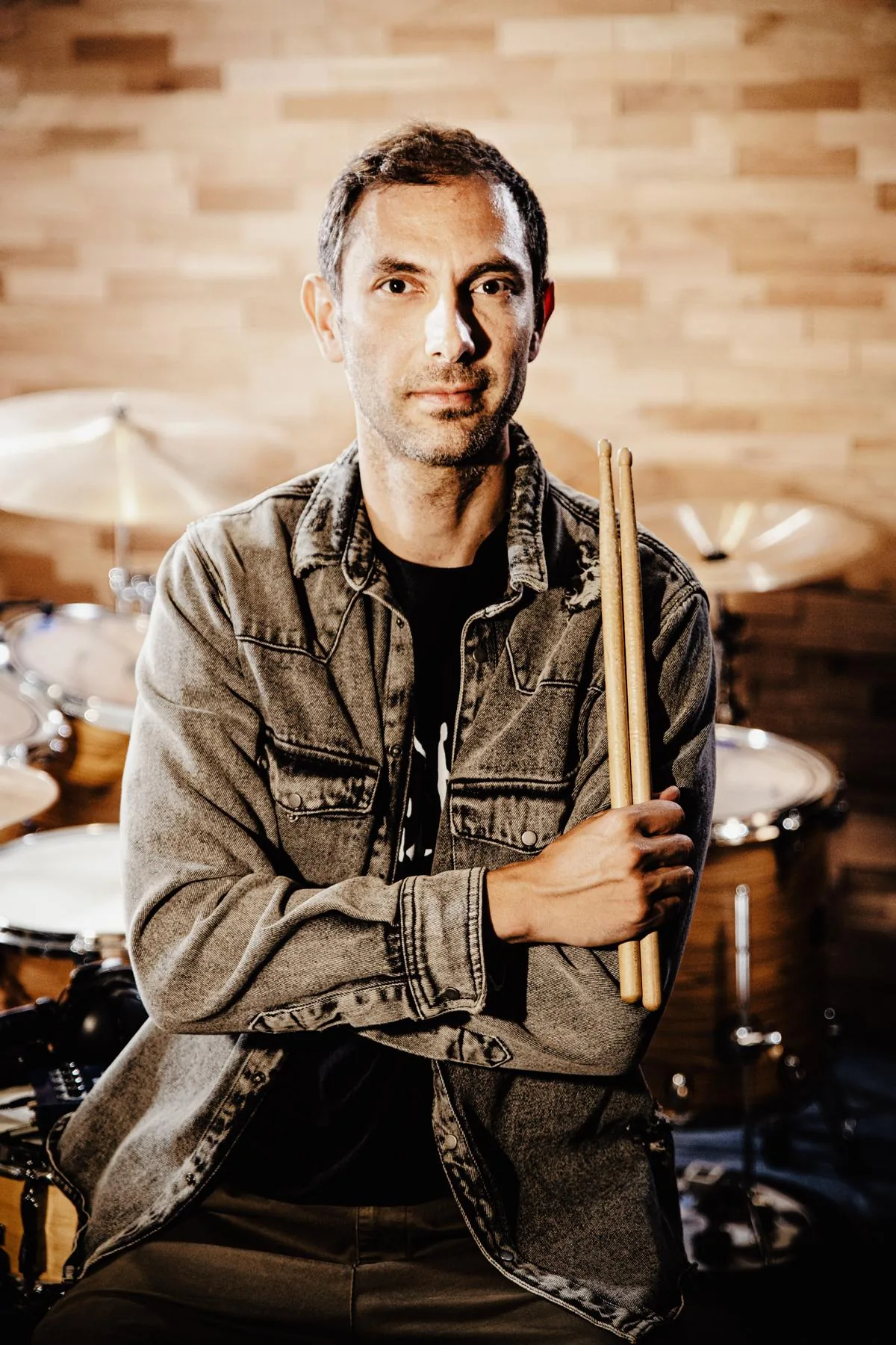 Schlagzeuglehrer und Audio Engineer Ralph Christian Schneider im Backbeat Studio